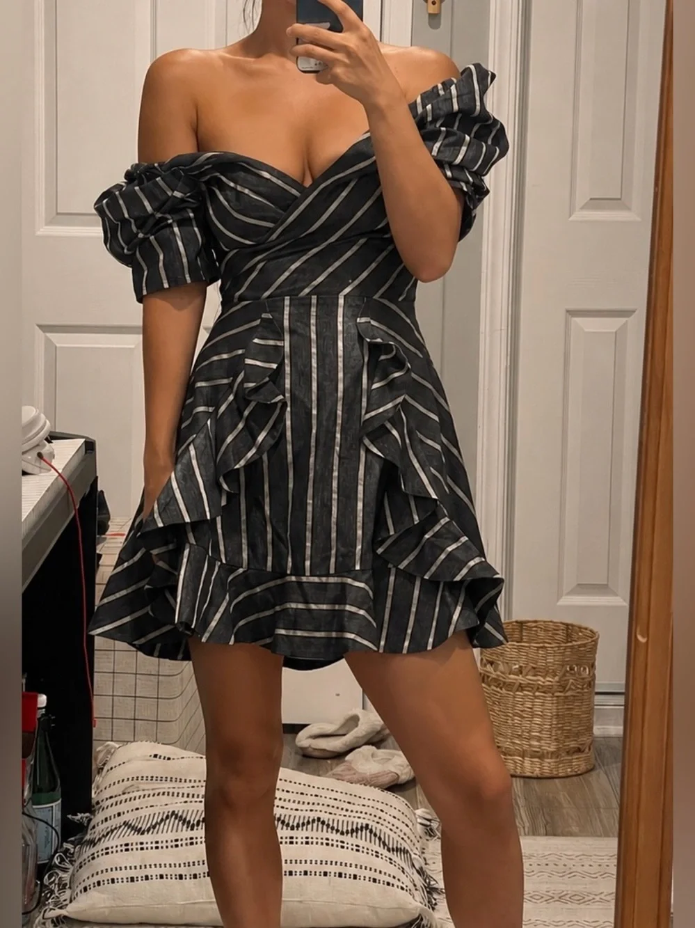 NWT C/MEO Collective Striped Puff Sleeve Mini Dress - Picture 1 of 9